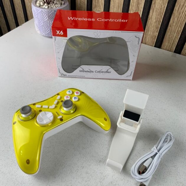 يد تحكم لاسلكية