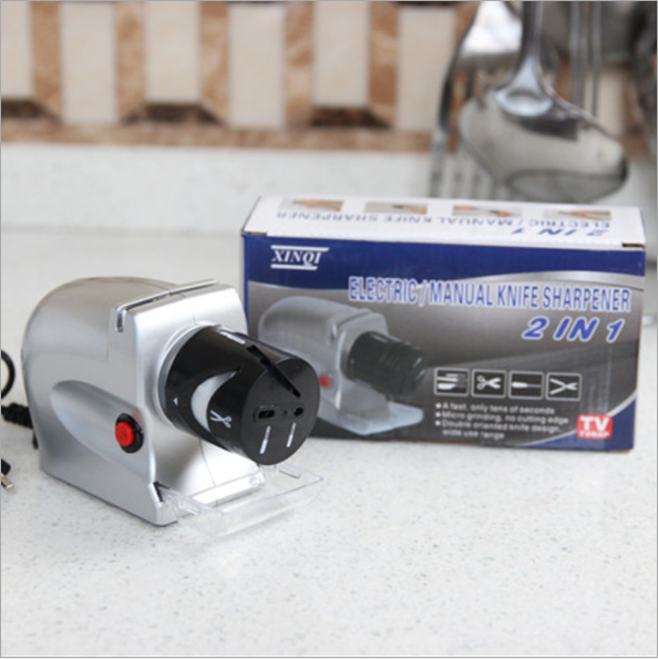 مبراة سكاكين كهربائية