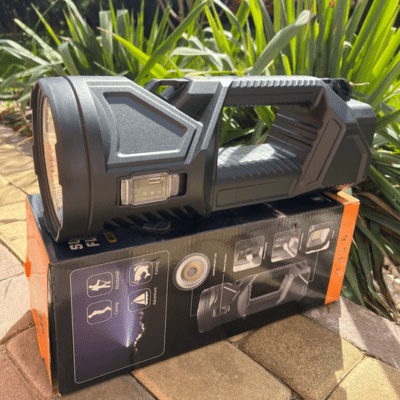 كشاف يدوي قوي