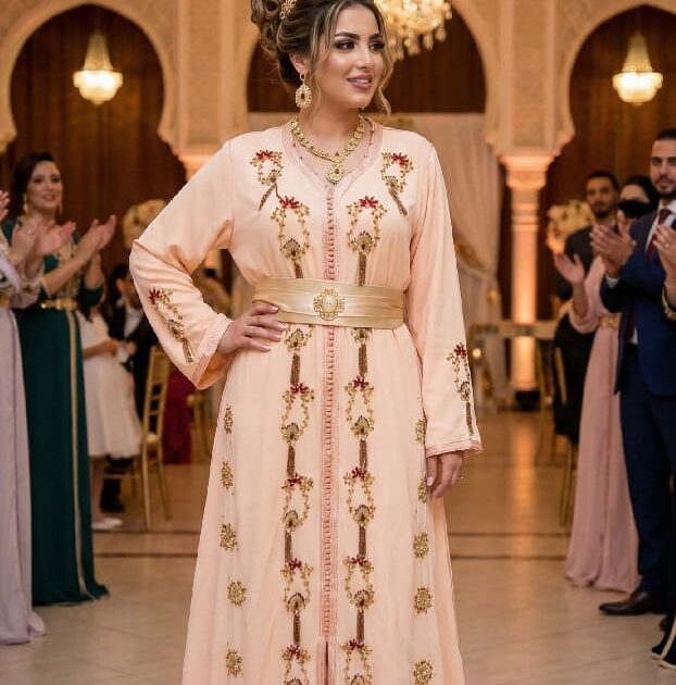 قفطان فاخر لون خوخي