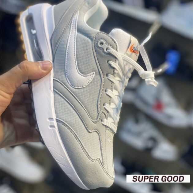 Nike Dawn